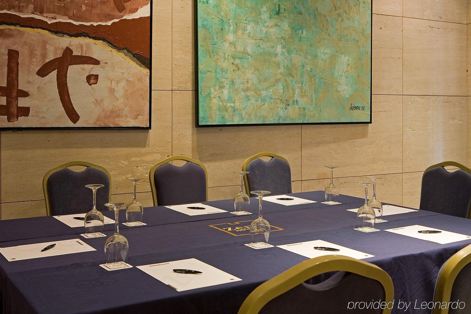 Hotel Zenit Málaga Facilidades foto